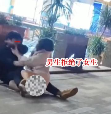 亲吻扑倒男人女人亲密表情