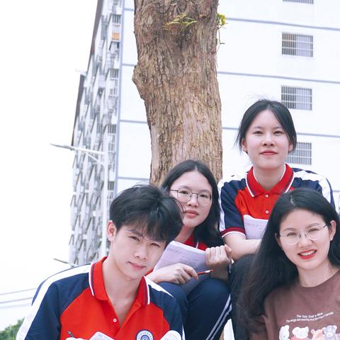 融通集团总部南宁的相关长尾关键词有哪些