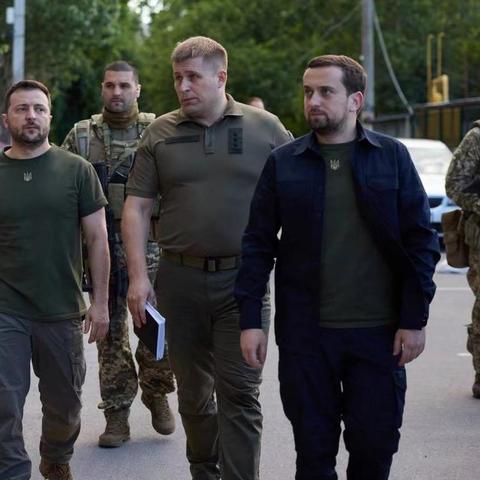 高明西岸足球场电话多少