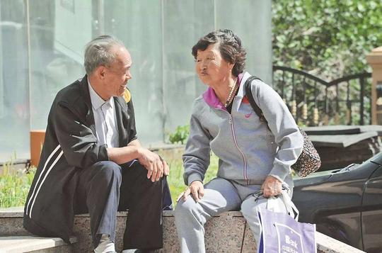 吉林60岁大妈相亲要10万彩礼，可以分期支付，大爷：我不做这生意