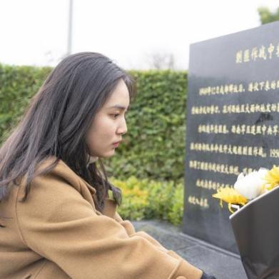 保定市烈士公园在哪里啊