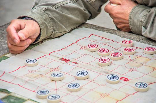 揭秘“街头象棋残局”骗术