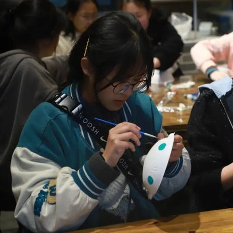 合肥市十中多少学生