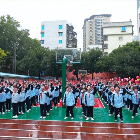2022年南宁民族广场升旗时间？