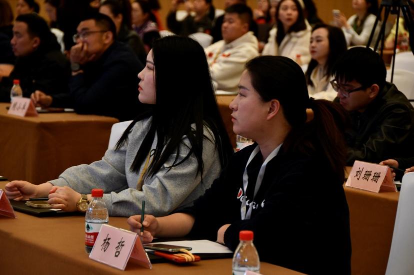 引领教育未来：2023年中学排行榜前十学校揭晓