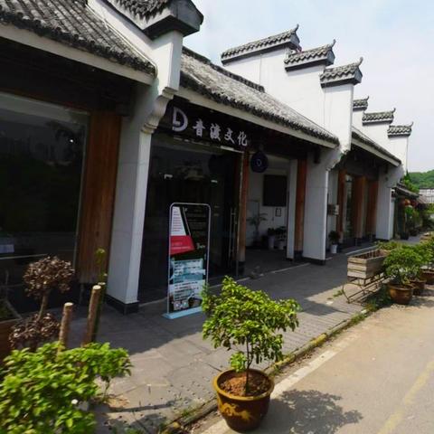 武汉市步行街在什么地方