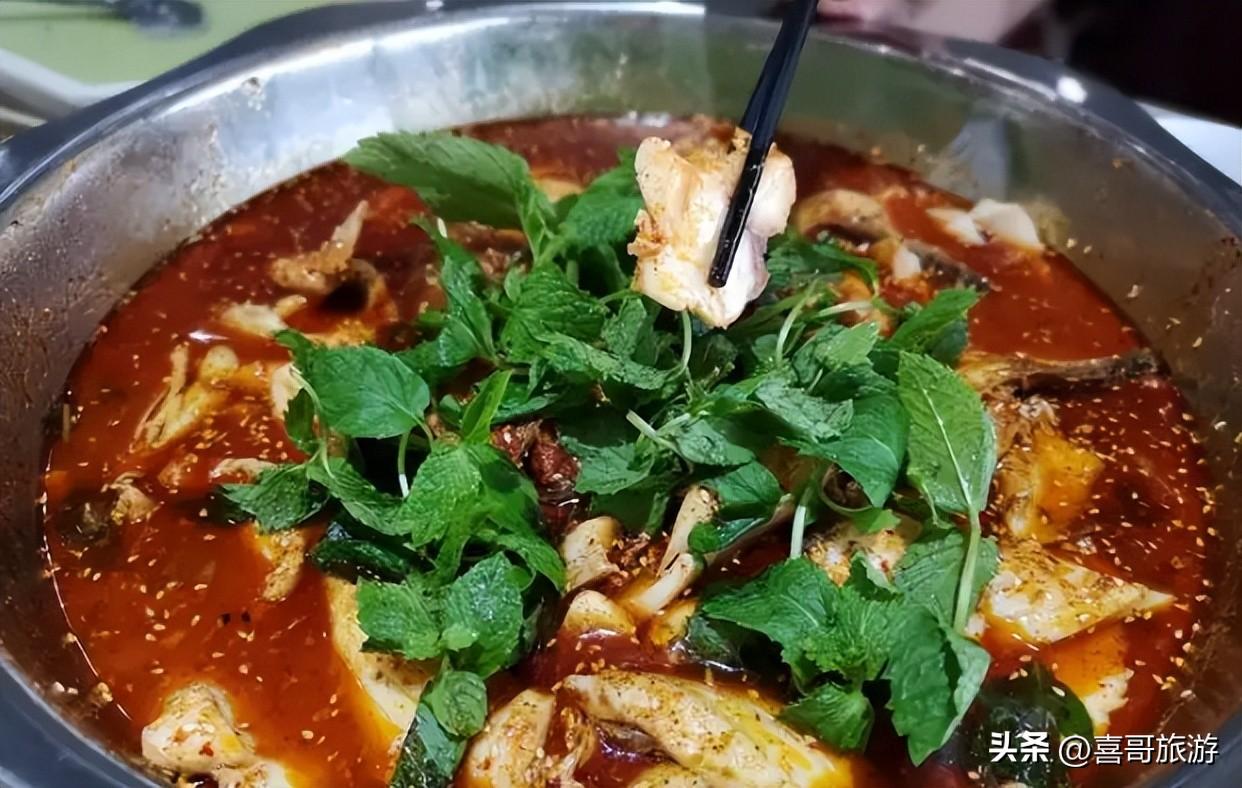 昆明有什么特色美食（云南昆明有哪些民俗风情）