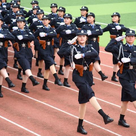 云梦县和武汉市哪个好