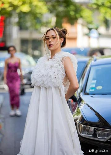 谷爱凌现身巴黎时装周图片