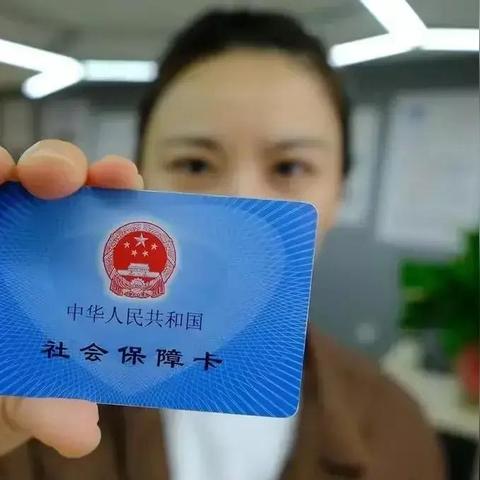 目前的高考政策，异地学生录取分数线是按户籍还是学籍？