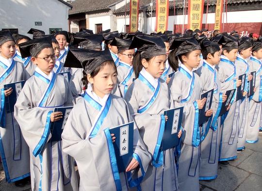 浙江疫情又有新增，一地教育局宣布紧急停课，此外学生迎来好消息