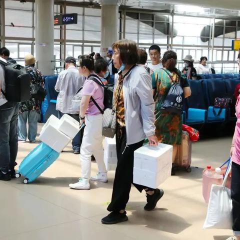 大连市高铁站是哪个区