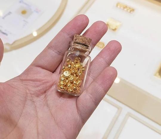 黄金暴涨，她们笑了