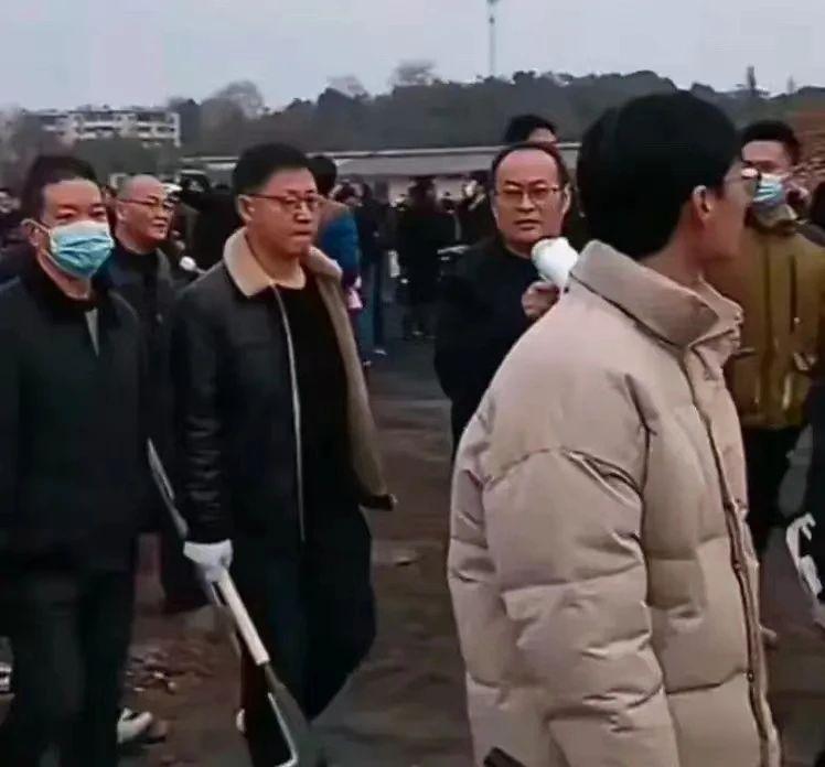 梦见自己的舅舅去世了