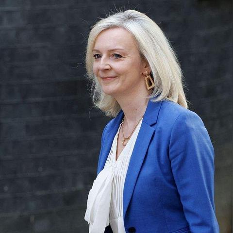 特拉斯足球运动员名字的长尾关键词有哪些