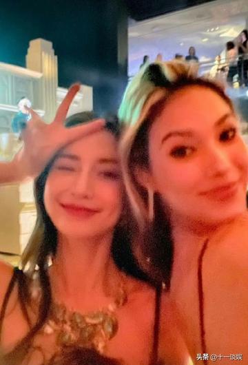 谷爱凌与杨颖同框合照图片