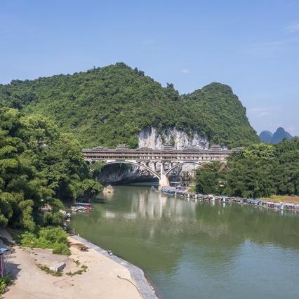 桂林市怎么去两江镇