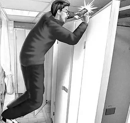 【网传厦航飞行员在女厕偷拍被抓现行
 ,厦航飞行员视频】