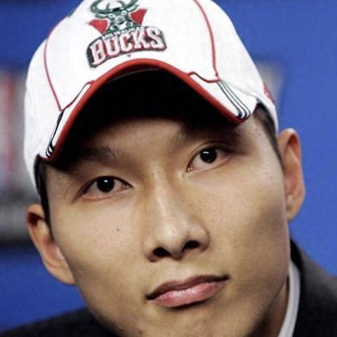 足球运动员退役仪式感人视频的长尾关键词有哪些