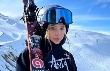 谷爱凌又做鬼脸了比赛现场图片