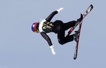 谷爱凌失误后表情好可爱图片