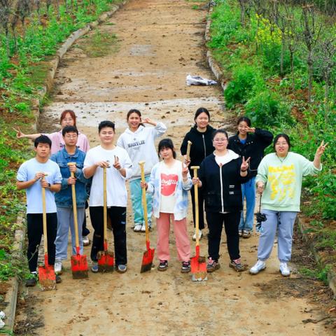 武汉生物工程学院学校位置偏吗？附近交通便利吗？