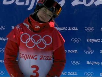 谷爱凌失误后表情好可爱图片