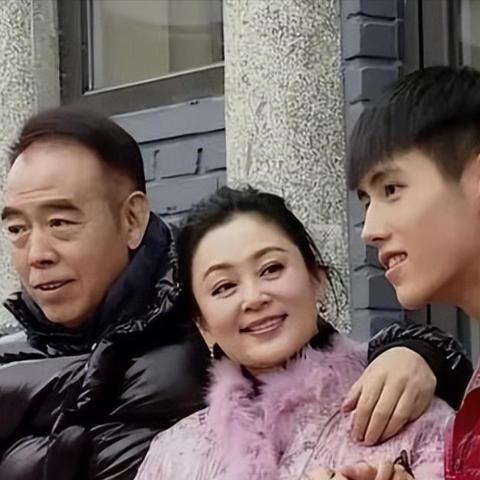 女命八字看有几个子女好_女命八字看有几个子女好(女人八字看子女出息)