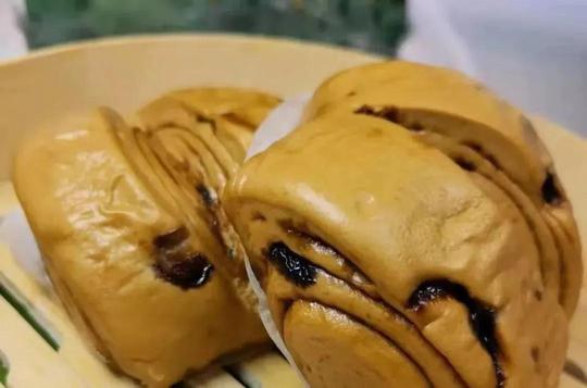 早餐业闯出新天地包子店做出大品牌—漳浦“包子哥郑新春创业之路
