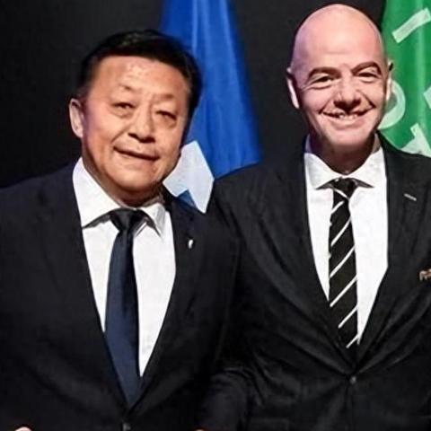 足球运动员刘爱杰照片图片的长尾关键词有哪些