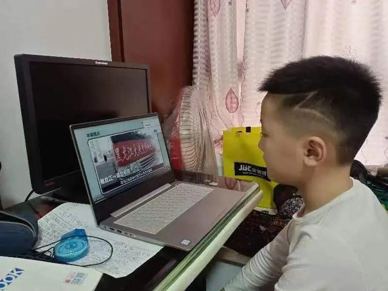 兔宝宝起名姓章怎么起(西安社火有哪些)
