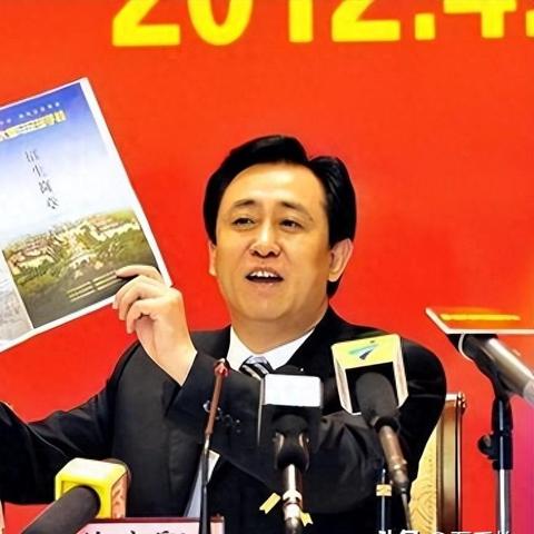 武汉的生活水平怎么样，普通大学生一月大概多少的生活费？