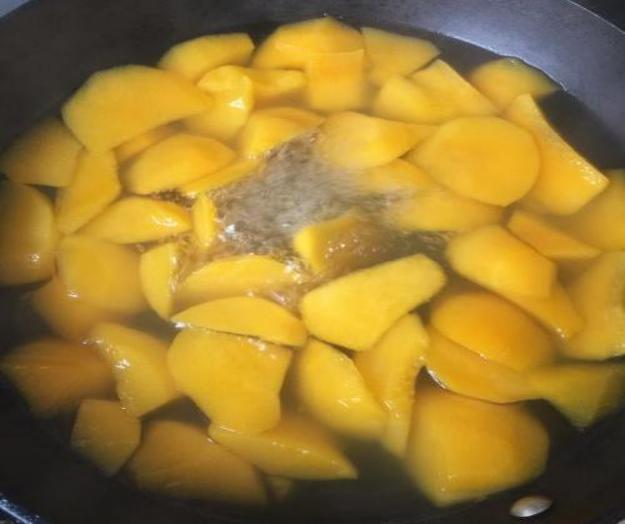 西瓜可以做成什么美食（西瓜吃多了对身体有影响吗）