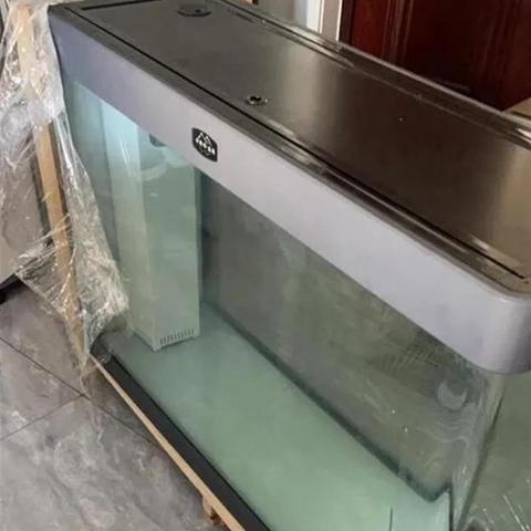 临沂市哪里有卖鱼缸的