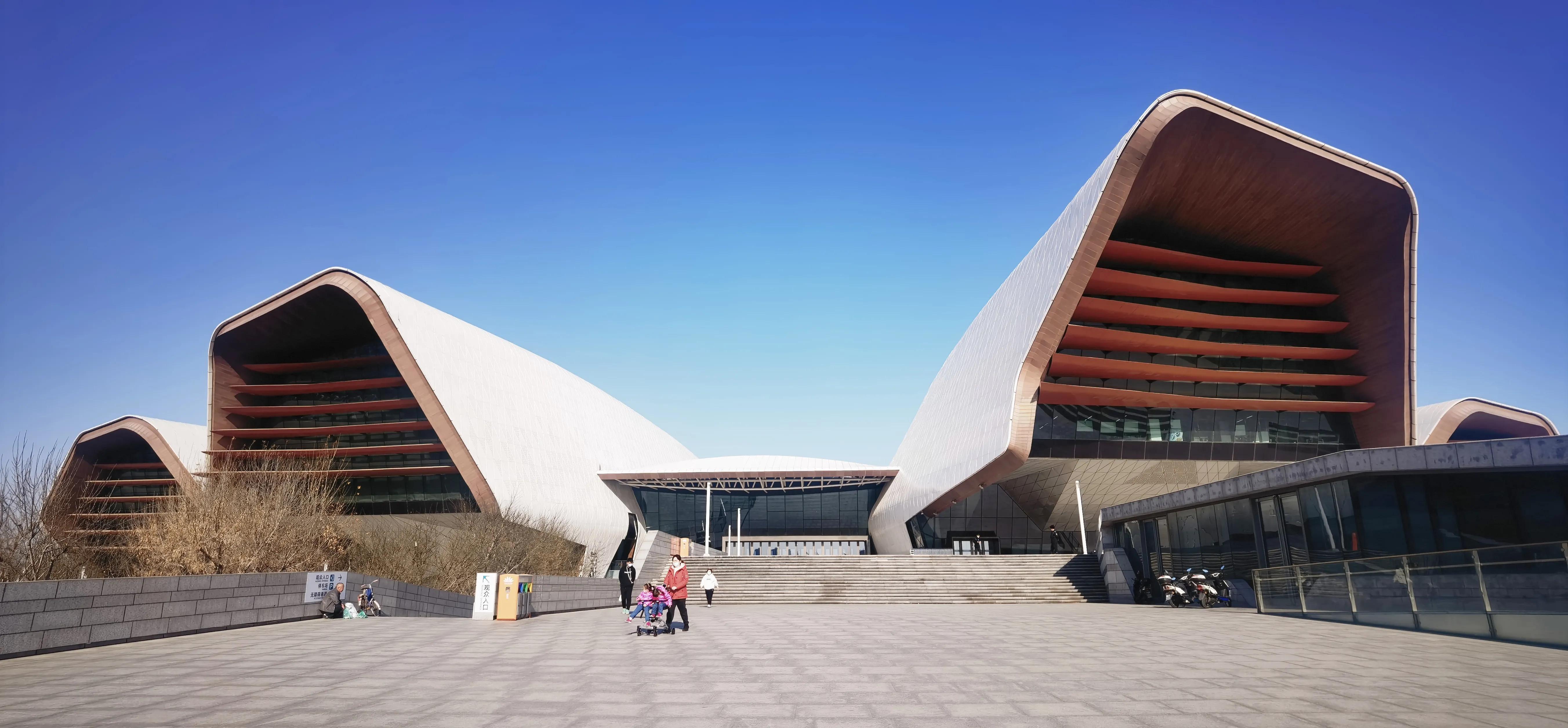 国家海洋博物馆由澳大利亚建筑公司cox建筑事务所设计,其拥有着独特的