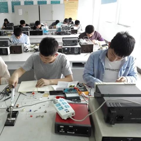 杭州电子科技大学信息工程学院地址的相关长尾关键词有哪些