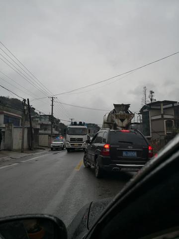 周一上班的熊样搞笑gif表情图片 周一上班的熊样搞笑gif表情图片