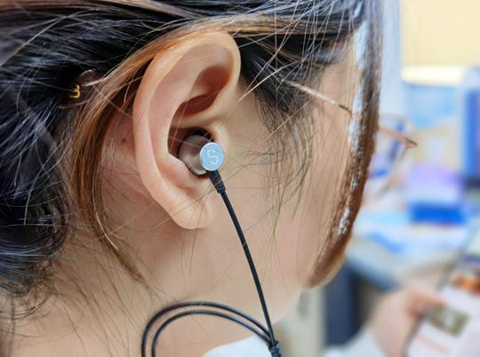 录视频声音嘈杂人声小，字幕难加步骤多？塞宾智麦帮你轻松解决