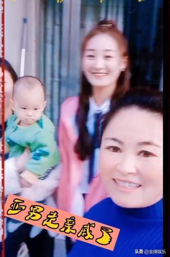 朱之文参加商演出场费10万！陈亚男拜年给亲友的孩子发千元红包