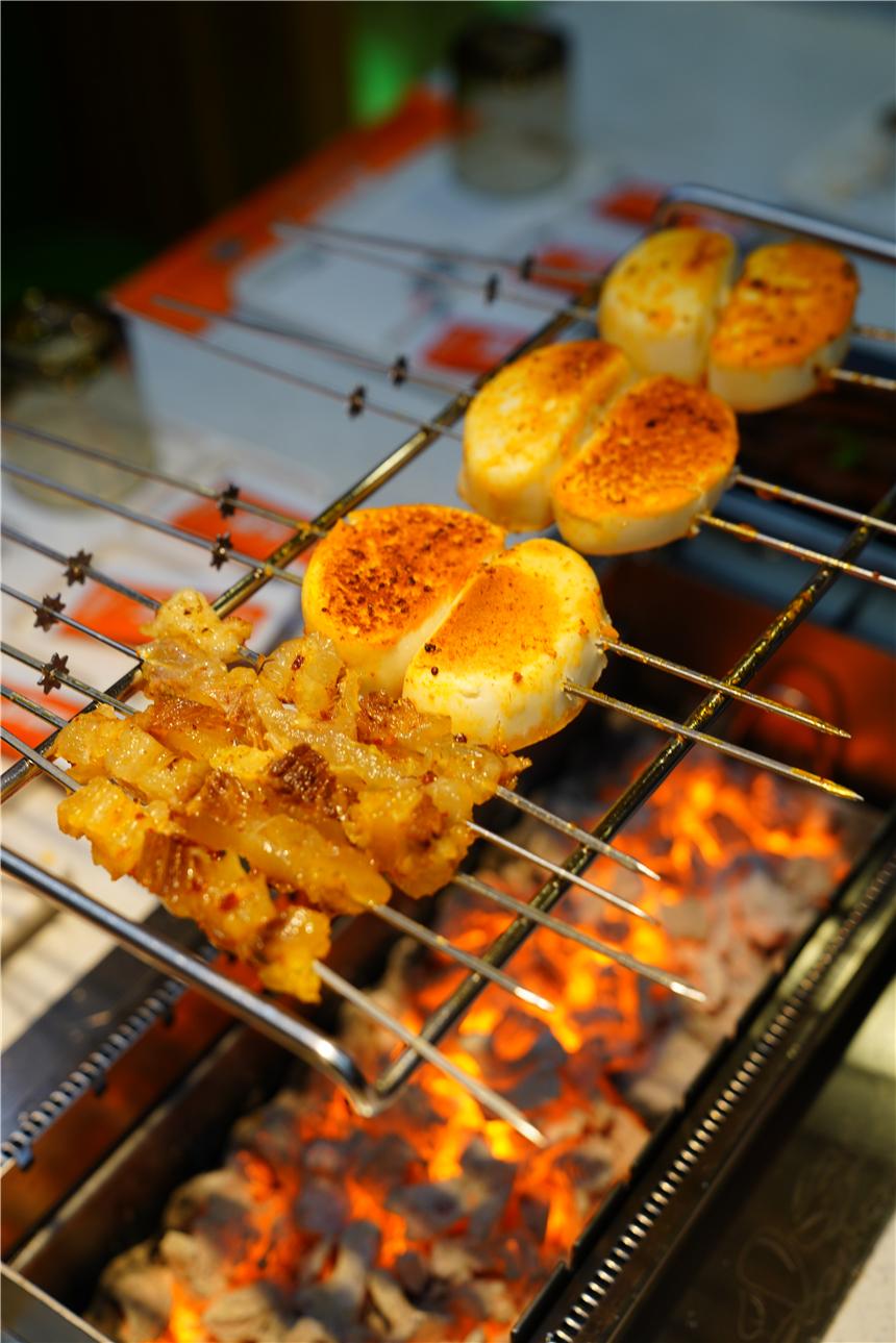 旅游都有什么美食吃（有哪些必吃的美食）