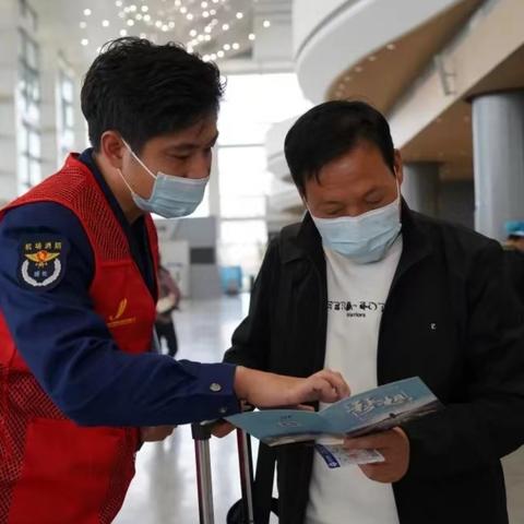 三亚到菏泽市多少公里路