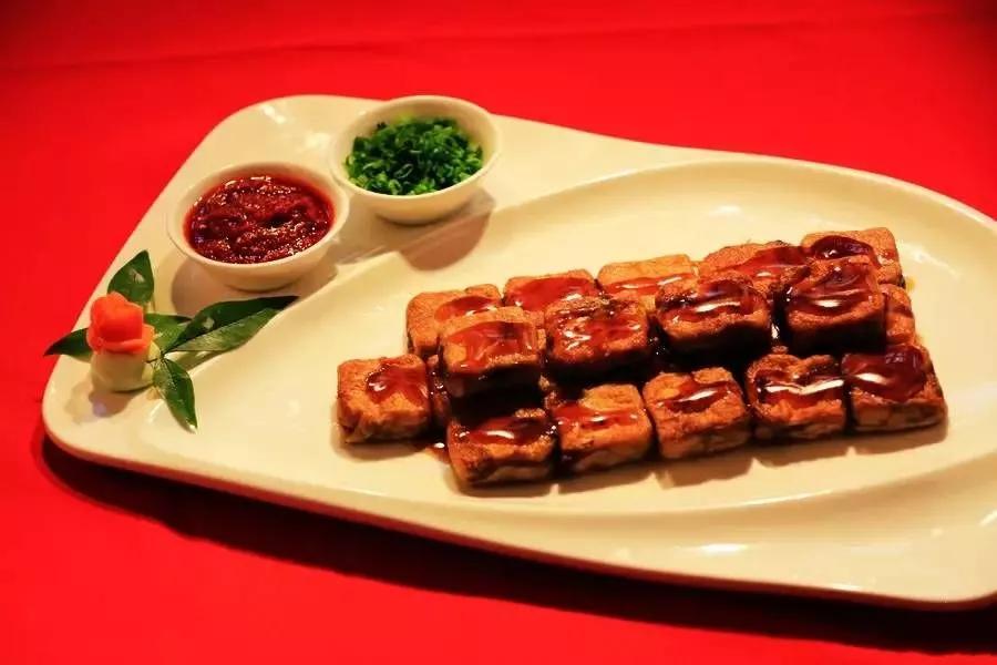 美食联盟有什么好吃的美食（一打开饿了么界面就有吃货联盟红包）