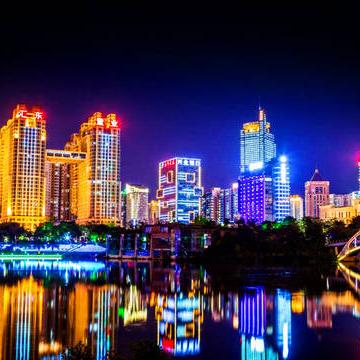 学大车b2证在南宁市哪个驾校好