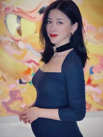  朱珠沙滩比基尼照片