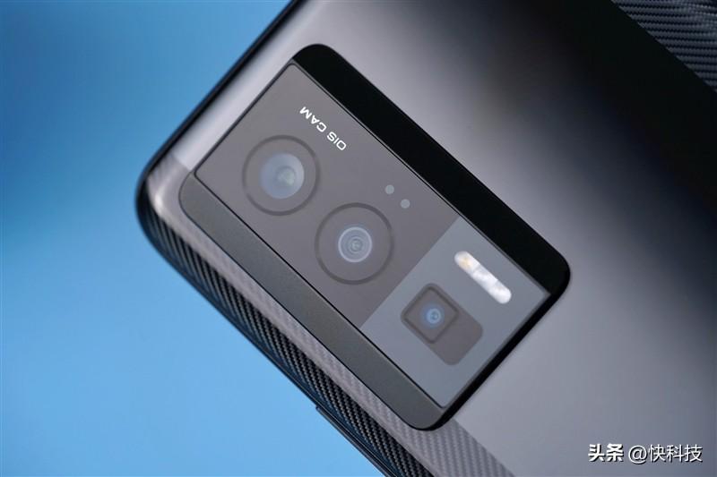 原神里怎么让镜头不移动（电脑配置很高玩原神界面很卡）