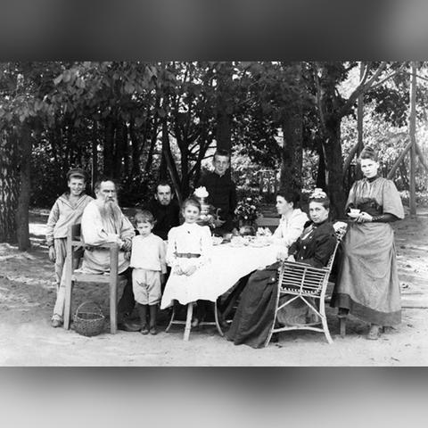 总裁给小宝宝喂奶小说的长尾关键词有哪些