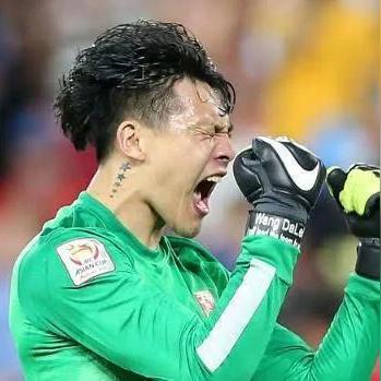 足球夺冠得多少钱