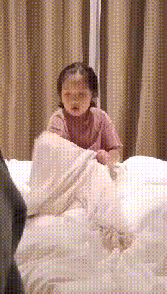 翘臀撸管健身运动表情