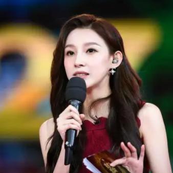 足球马甲夏天怎么穿