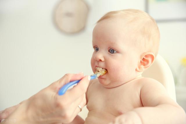 宝宝添加辅食的最佳时间